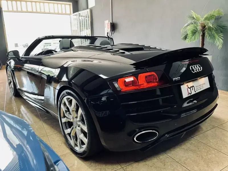 Usado Audi R8 Spyder 525 HP (386 kW) 2010 Preto Cabrios