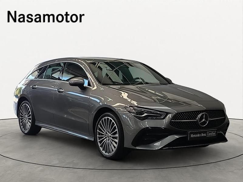 Cinzento claro metalizado Usado 2024 Mercedes CLA250e Shooting Brake Carrinha | € 45.900 - Imagem 1/4