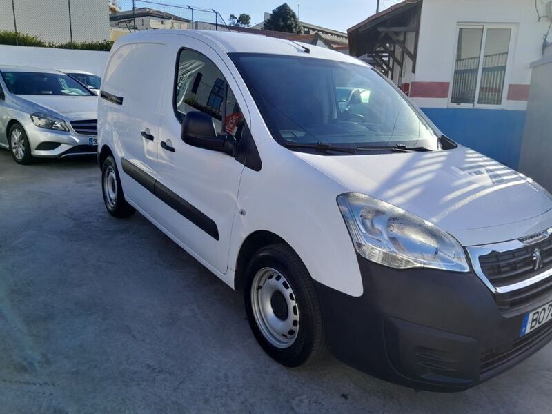 Usado Peugeot Partner 100 HP (73 kW) 2018 Branco Monovolume
