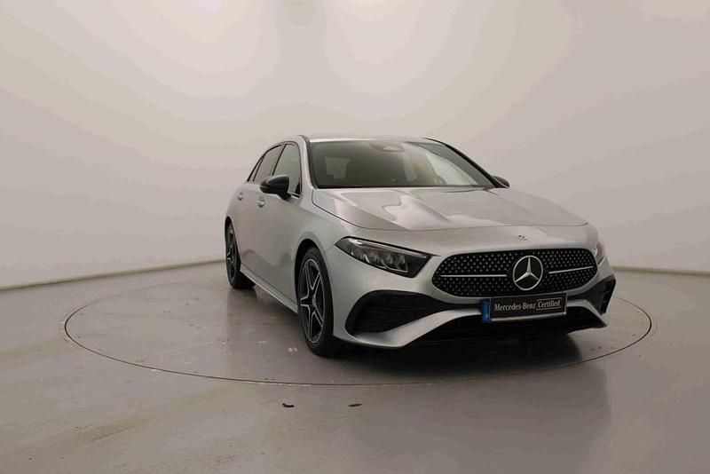 Usado Mercedes A200 163 HP (119 kW) 2025 Prateado Citadino