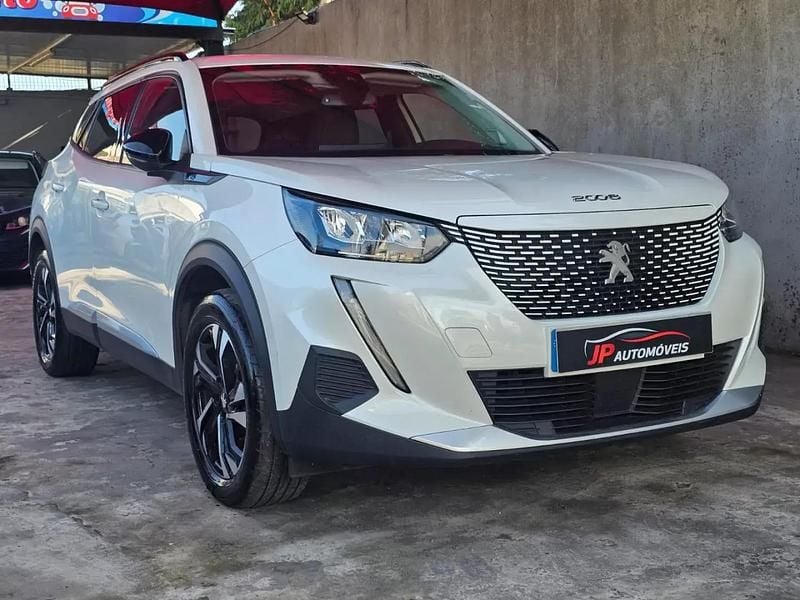 Branco pérola Usado 2022 Peugeot e-2008 Allure SUV | € 17.499 (Bom preço) - Imagem 1/4