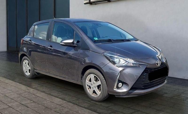 Cinza Usado 2018 Toyota Yaris | € 13.990 (Preço justo) - Imagem 1/4