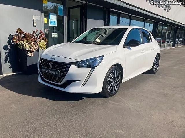 Branco Usado 2023 Peugeot 208 Allure Citadino | € 14.990 (Bom preço) - Imagem 1/1