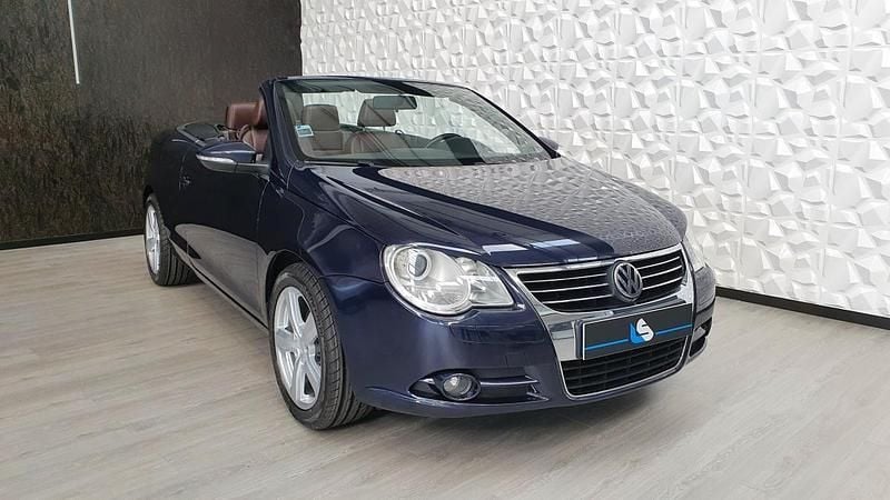 Usado VW Eos Exclusive 140 HP (102 kW) 2009 Azul Cabrios