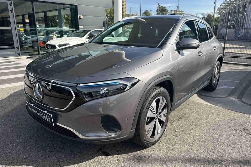 Cinzento Usado 2023 Mercedes EQA250 Progressive SUV | € 40.900 (Preço elevado) - Imagem 1/4