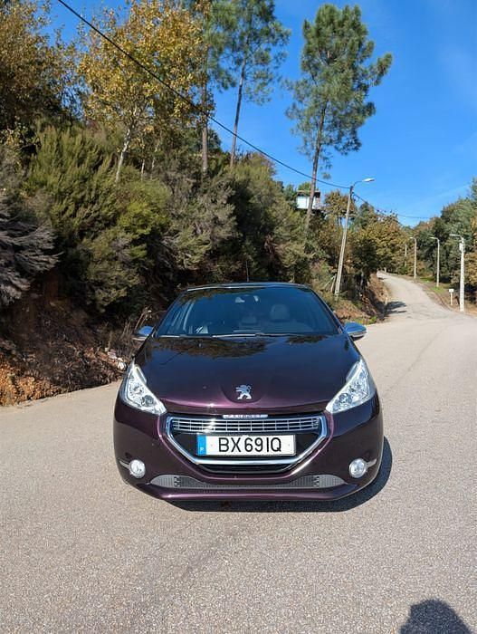Usado Peugeot 208 115 HP (84 kW) 2013 Citadino