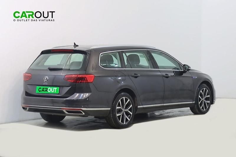 Usado VW Passat 218 HP (160 kW) 2021 Preto Carrinha