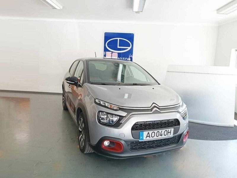 Cinzento Usado 2022 Citroën C3 PureTech Citadino | € 14.450 (Preço justo) - Imagem 1/4