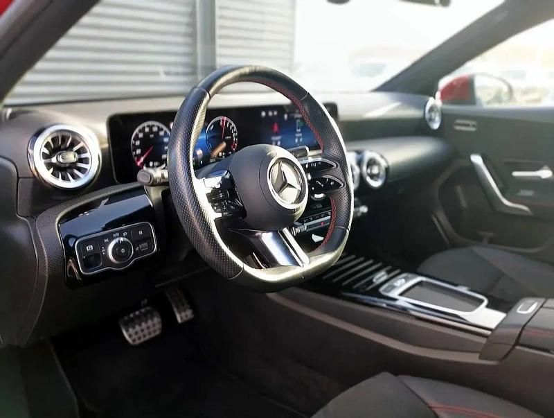 Usado Mercedes A250 Advanced Plus 218 HP (160 kW) 2024 Vermelho patagonia Citadino