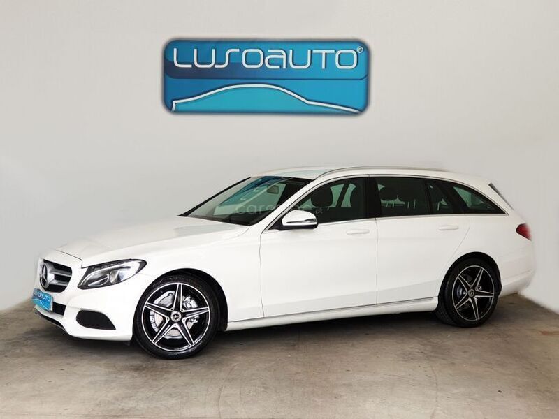 Branco Usado 2018 Mercedes C220 Avantgarde Sedan | € 25.900 (Preço justo) - Imagem 1/1