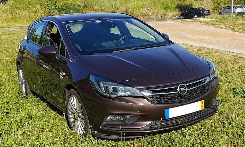 Usado 2016 Opel Astra Sedan | € 9.400 (Preço justo) - Imagem 1/4