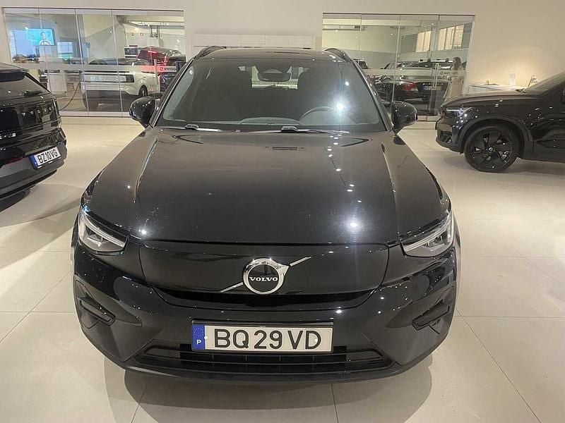 Preto Usado 2025 Volvo EX40 SUV | € 44.900 (Bom preço) - Imagem 1/4