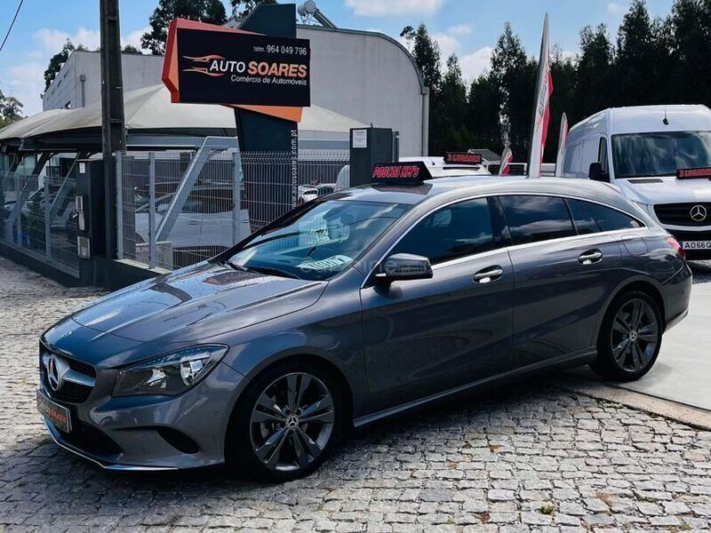Usado Mercedes CLA180 110 HP (80 kW) 2017 Cinzento Sedan