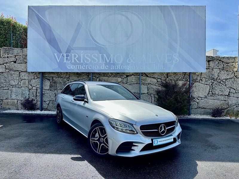 Cinza Usado 2021 Mercedes C300 AMG line Carrinha | € 36.500 (Preço justo) - Imagem 1/4