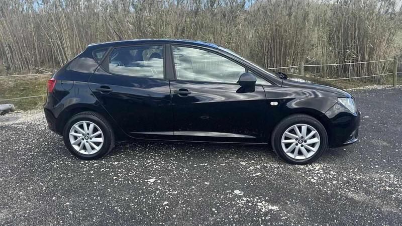 Usado Seat Ibiza Style 90 HP (66 kW) 2016 Preto Citadino