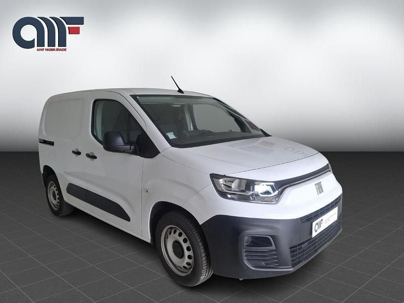 Usado Fiat Doblò 100 HP (73 kW) 2023 Branco Monovolume