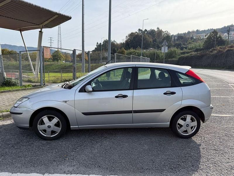Usado 2004 Ford Focus Sedan | € 2.000 (Preço justo) - Imagem 1/4