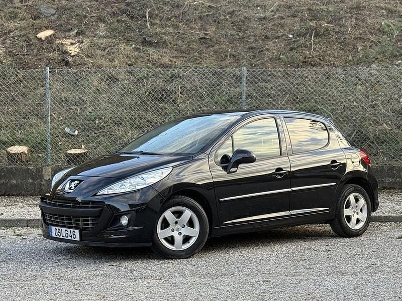 Usado 2011 Peugeot 207 Sedan | € 4.990 (Preço justo) - Imagem 1/4