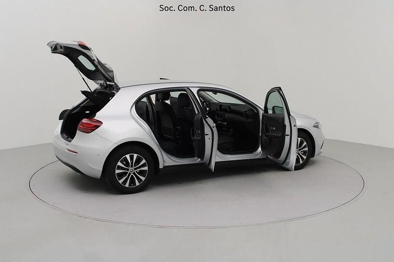 Usado Mercedes A200 Advanced 163 HP (119 kW) 2024 Cinza Sedan