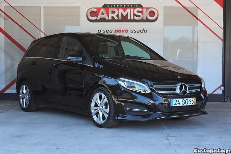 Preto Usado 2017 Mercedes B200 AMG line Monovolume | € 16.900 - Imagem 1/1