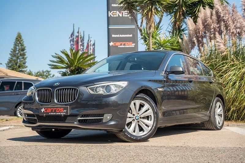 Cinza Usado 2010 BMW 530 Gran Turismo Monovolume | € 15.900 - Imagem 1/4