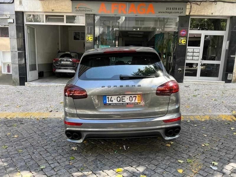 Usado Porsche Cayenne GTS 441 HP (324 kW) 2015 Cinzento SUV