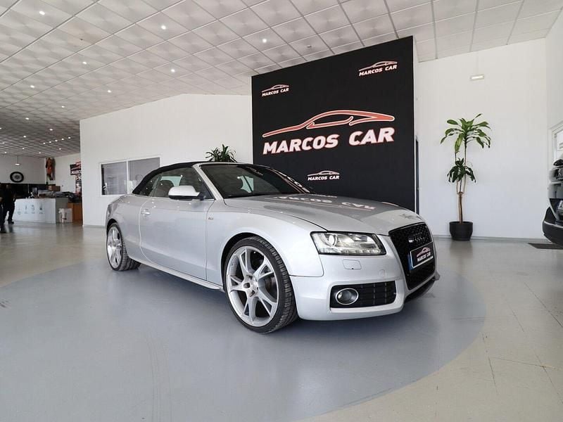 Cinza Usado 2010 Audi A5 Cabriolet S-Line Cabrios | € 17.900 - Imagem 1/4