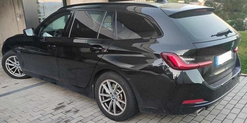 Preto Usado 2023 BMW 320e Carrinha | € 35.750 - Imagem 1/4