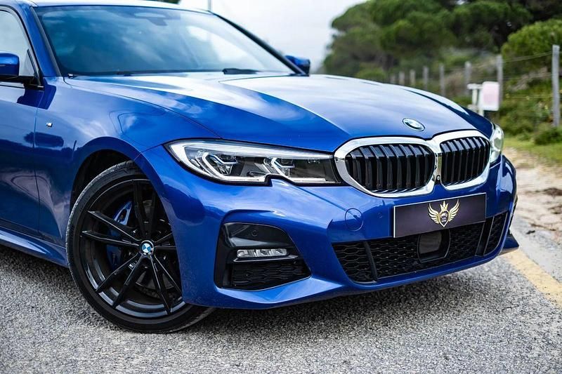 Usado BMW 330 252 HP (185 kW) 2018 Azul Sedan