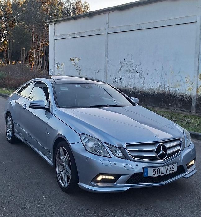 Usado Mercedes E350 AMG 265 HP (194 kW) 2011 Coupé