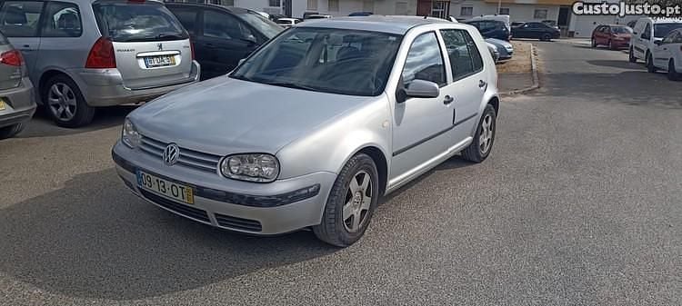Cinza Usado 2000 VW Golf IV Sedan | € 2.499 - Imagem 1/1