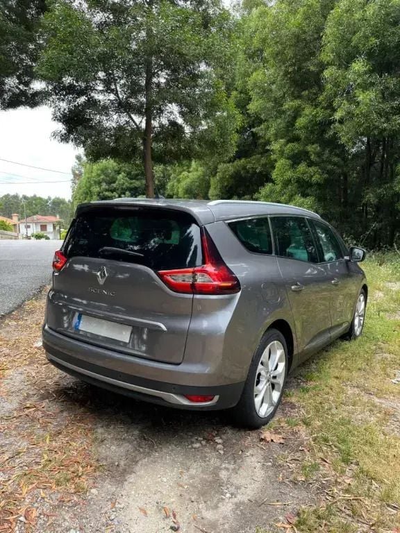 Usado Renault Grand Scénic IV Dynamique 110 HP (80 kW) 2018 Cinza Monovolume