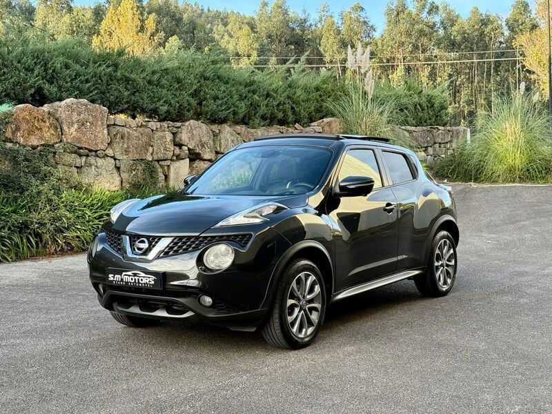 Usado Nissan Juke Premium Edition 110 HP (80 kW) 2015 Preto SUV