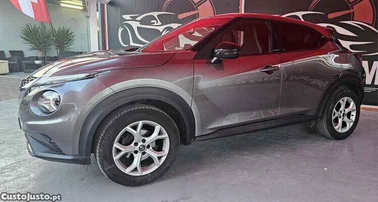 Cinza Usado 2020 Nissan Juke N-Connecta SUV | € 20.900 (Caro) - Imagem 1/1