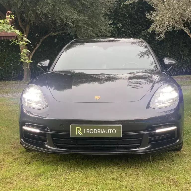 Cinza escuro Usado 2018 Porsche Panamera S E-Hybrid Sport Turismo Sedan | € 89.990 - Imagem 1/4