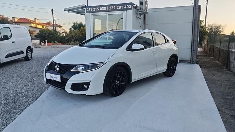 Usado Honda Civic 120 HP (88 kW) 2017 Branco