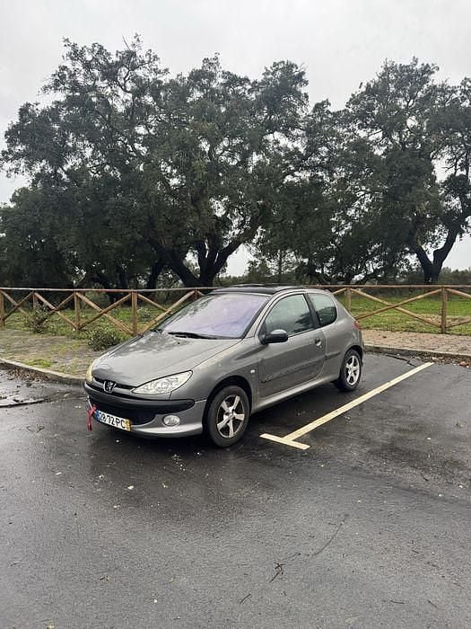 Usado Peugeot 206 75 HP (55 kW) 2000