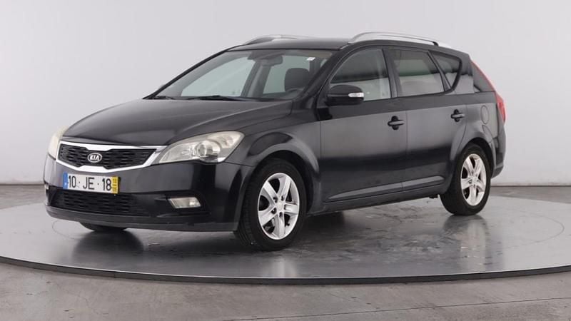 Preto Usado 2010 Kia Ceed Citadino | € 5.500 (Preço justo) - Imagem 1/4