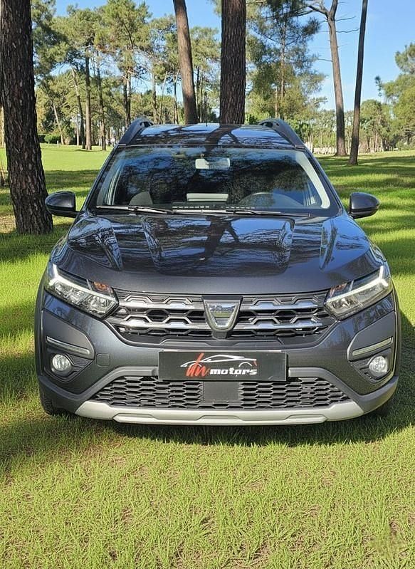 Usado Dacia Jogger Comfort 110 HP (80 kW) 2022 Cinza Monovolume