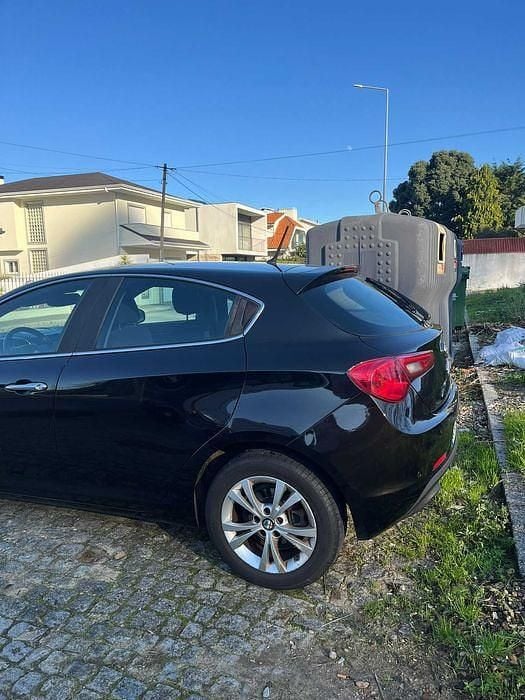 Usado Alfa Romeo Giulietta Progression 105 HP (77 kW) 2011 Sedan