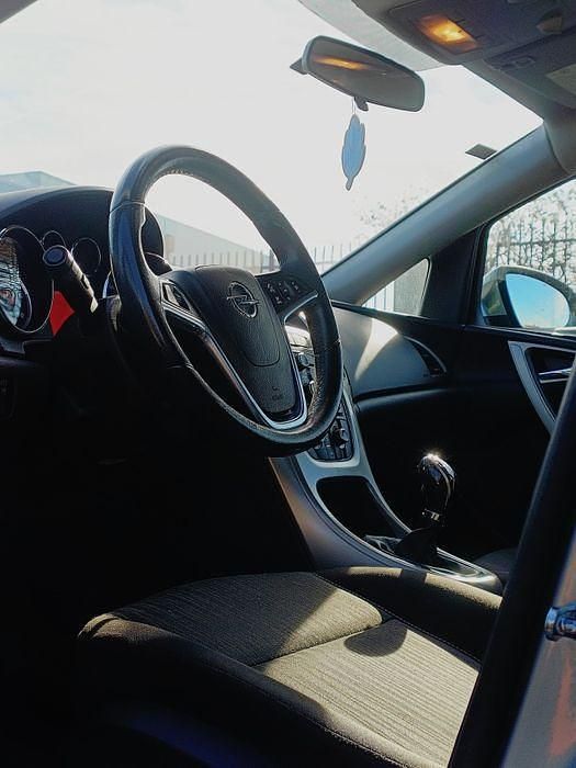 Usado Opel Astra 95 HP (69 kW) 2010