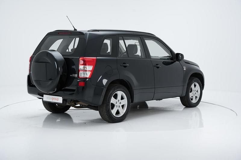 Usado Suzuki Grand Vitara 129 HP (94 kW) 2006 Preto SUV