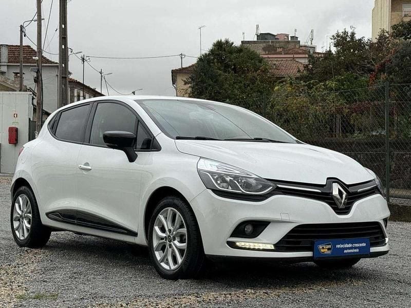 Branco Usado 2020 Renault Clio V | € 12.500 (Bom preço) - Imagem 1/4