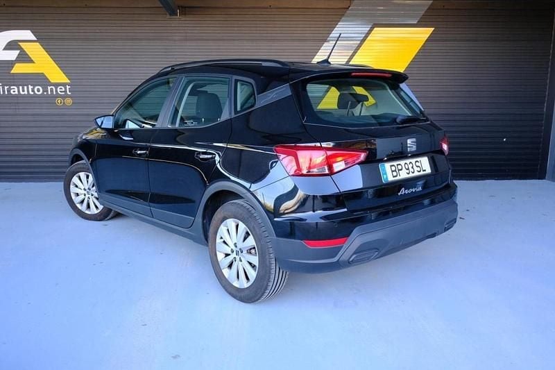 Usado Seat Arona Style 115 HP (84 kW) 2024 Preto SUV