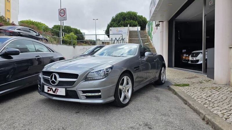 Cinzento Usado 2014 Mercedes SLK200 AMG Cabrios | € 26.990 - Imagem 1/4