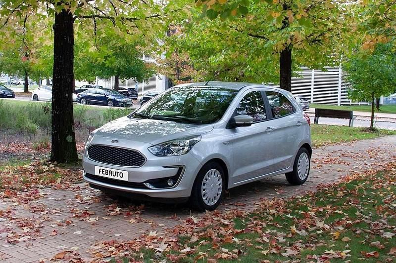 Cinzento Usado 2019 Ford Ka Plus Citadino | € 11.700 - Imagem 1/4