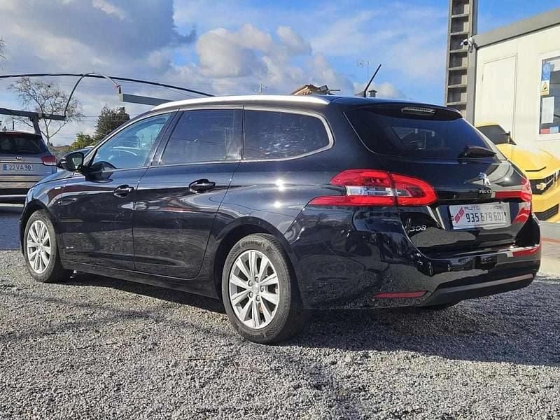 Usado Peugeot 308 SW Style 102 HP (75 kW) 2019 Preto Carrinha