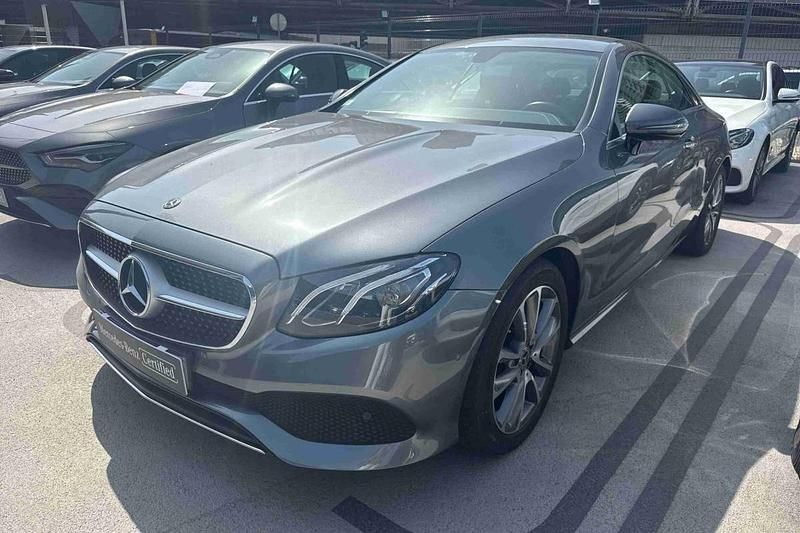 Cinzento Usado 2020 Mercedes 220 | € 49.900 - Imagem 1/4