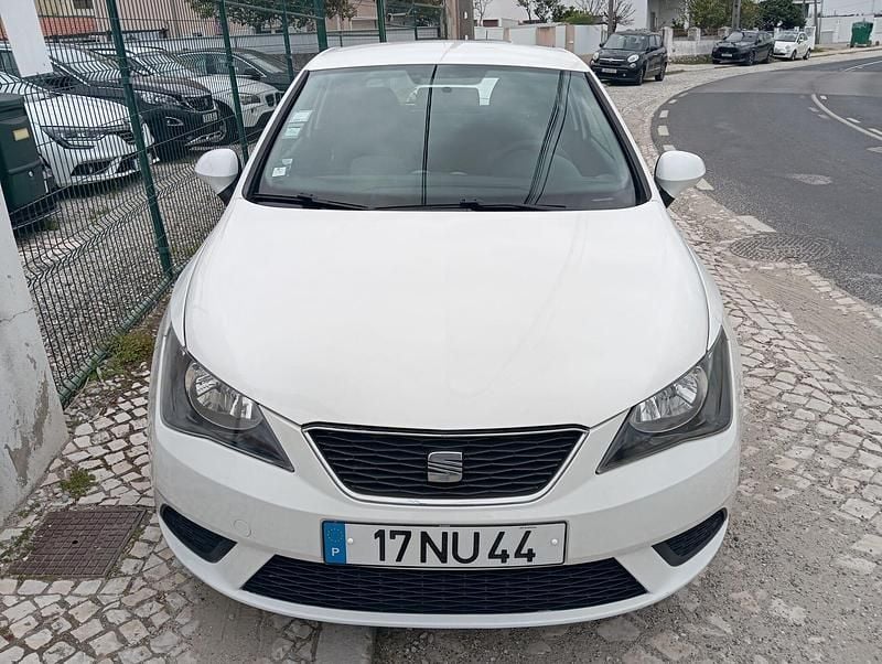 Usado Seat Ibiza Reference 70 HP (51 kW) 2013 Branco