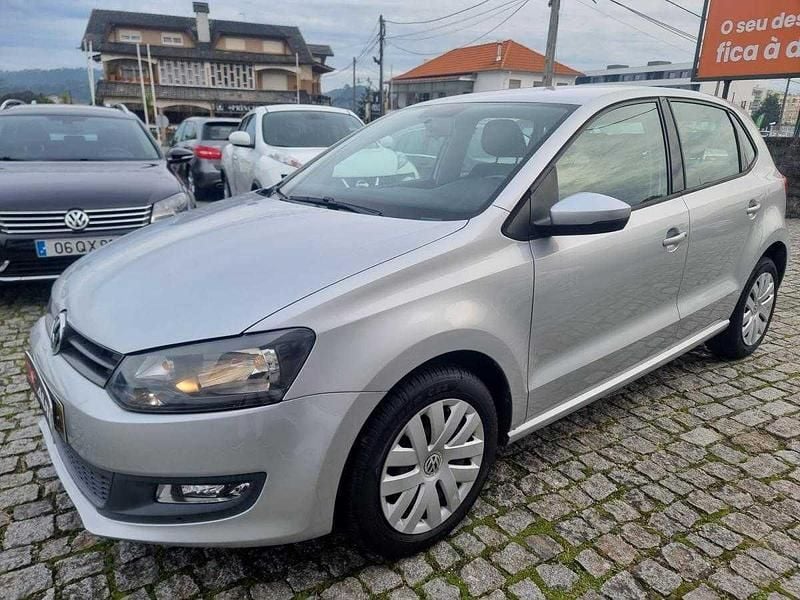 Cinza Usado 2013 VW Polo Citadino | € 5.750 (Preço justo) - Imagem 1/4